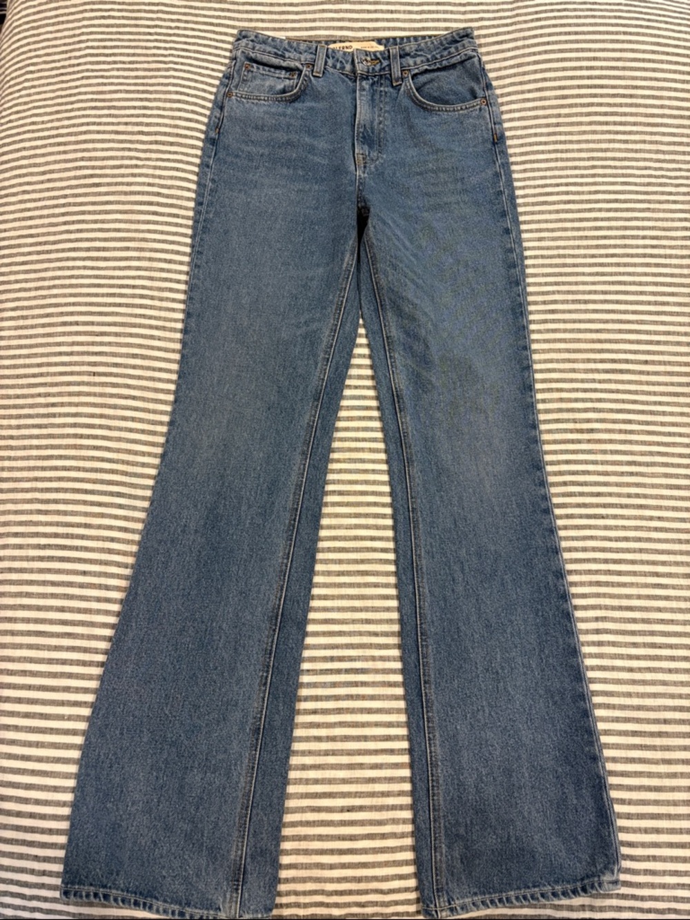 GRLFRND Vintage-Mid Blue Flare Jeans